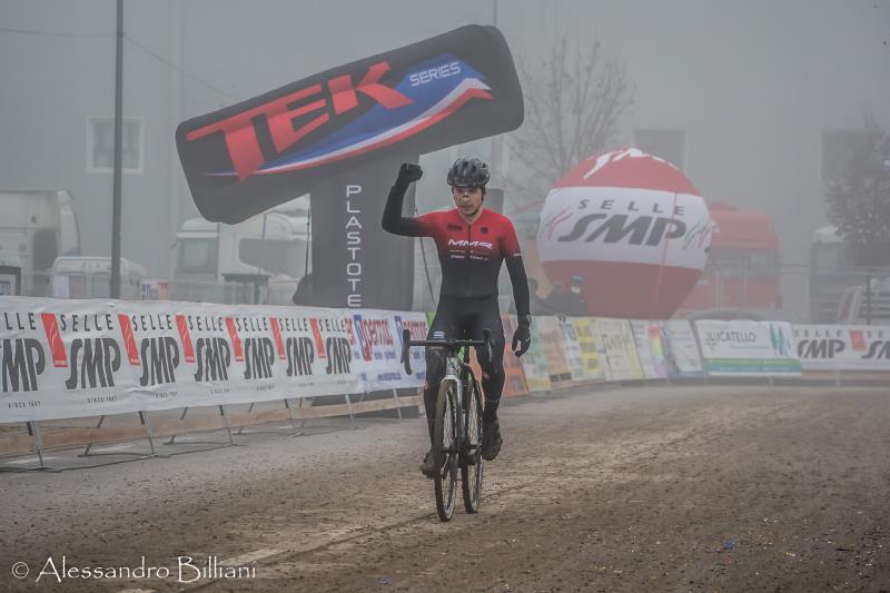Nadir Colledani e Letizia Borghesi vincono nella nebbia del 6° Ciclocross del Brenta